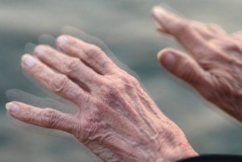 علائم اولیه پارکینسون را بشناسید